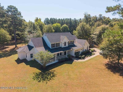 /international/us/113-blackberry-creek-road-flora-ms-110110375598/