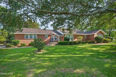 /international/us/1309-south-boulevard-chipley-fl-110110307838/