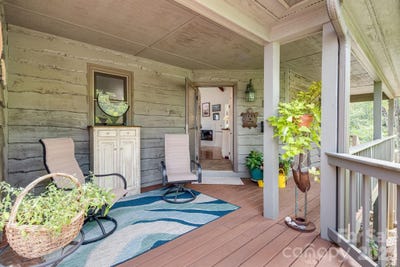 /international/us/133-club-house-drive-burnsville-nc-110106448914/