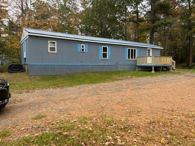 /international/us/1045-dover-road-road-garland-me-110100919198/