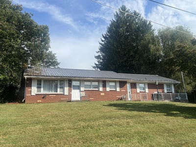 /international/us/174-ann-avenue-lewisburg-wv-110120668994/