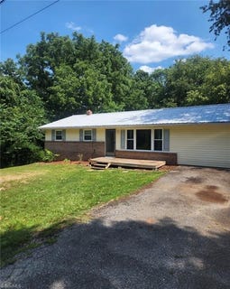 /international/us/386-otis-brown-drive-north-wilkesboro-nc-110109028520/