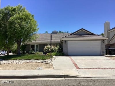/international/us/3522-w-avenue-j2-lancaster-ca-110108233174/
