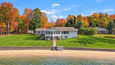 /international/us/n3793-peninsula-point-road-munising-mi-110120496949/