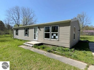 /international/us/20956-fewins-road-interlochen-mi-110108640384/
