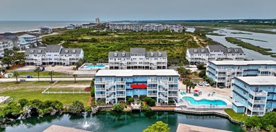 /international/us/23-beaufort-street-ocean-isle-beach-nc-110099981985/