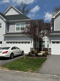 /international/us/22-atwood-drive-middletown-ny-110107451587/