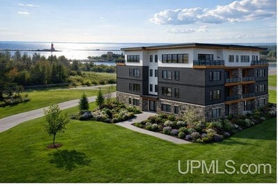 /international/us/condo-403-marina-drive-manistique-mi-110107316882/