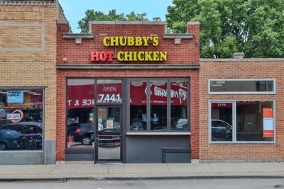 /international/us/7441-madison-street-forest-park-il-110109771249/