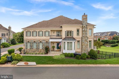 /international/us/18357-eagle-point-square-leesburg-va-110120096385/