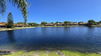 /international/us/180-e-baywood-square-daytona-beach-fl-110099150619/