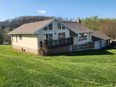 /international/us/94-greenhill-lane-mount-clare-wv-110106928443/