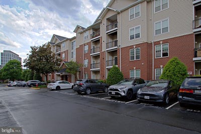 /international/us/1570-spring-gate-drive-mclean-va-110107571839/