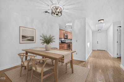 /international/us/241-clay-street-ashland-or-110109525294/