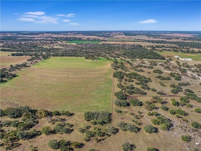 /international/us/788-clarence-jacoby-rd-fredericksburg-tx-110099793790/