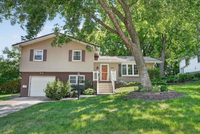 /international/us/1003-hillcrest-boulevard-laporte-city-ia-110108493117/