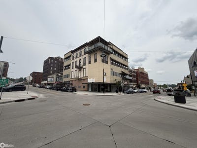 /international/us/218-jefferson-street-burlington-ia-110100255690/