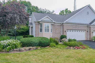 /international/us/583-mock-orange-circle-chagrin-falls-oh-110100842207/