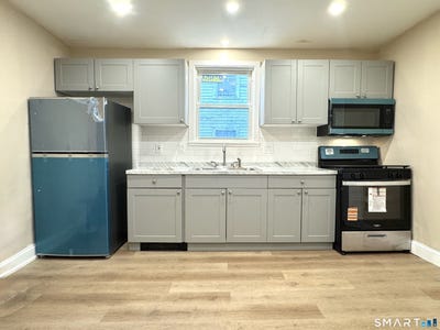 /international/us/1248-n-main-street-waterbury-ct-110108998105/