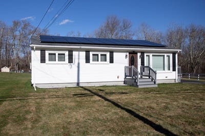 /international/us/350-gifford-road-westport-ma-110107039881/