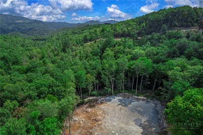 /international/us/tbd-rock-ridge-lane-banner-elk-nc-110108413668/