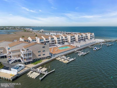 /international/us/401-bayshore-drive-barnegat-nj-110100982564/