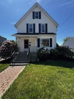 /international/us/38-pleasant-street-milford-ma-110108498028/
