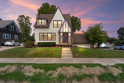 /international/us/1201-w-state-street-marshalltown-ia-110120558986/