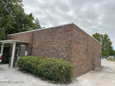 /international/us/502-mickey-gilley-avenue-ferriday-la-110108750028/