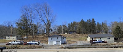 /international/us/716-718-722-husky-highway-barrackville-wv-110104412384/