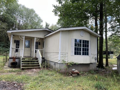 /international/us/53774-n-fisher-lake-road-three-rivers-mi-110120039792/