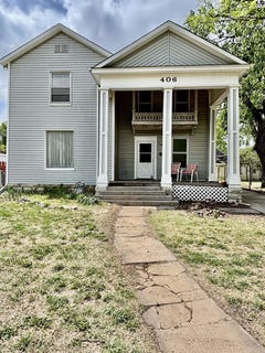 /international/us/406-s-maple-st-mcpherson-ks-110107873977/