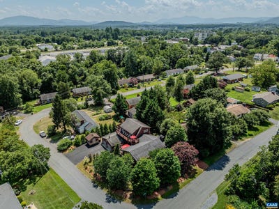 /international/us/5659-saint-george-ave-crozet-va-110101262570/?lang=en