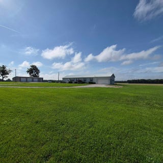 /international/us/8804-sand-barrens-lane-saint-francisville-il-110108409902/
