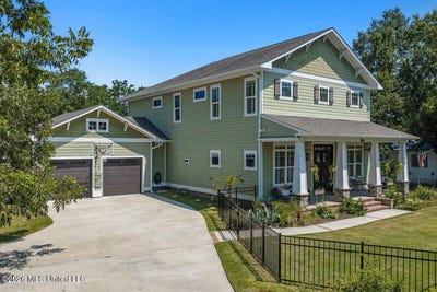 /international/us/504-dewey-avenue-ocean-springs-ms-110108493870/