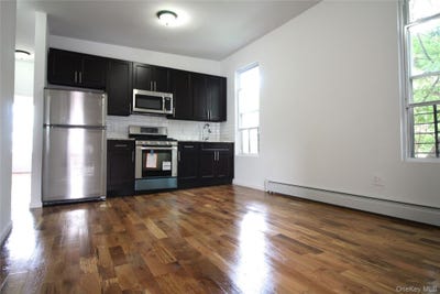/international/us/291-bonner-place-bronx-ny-110107335216/