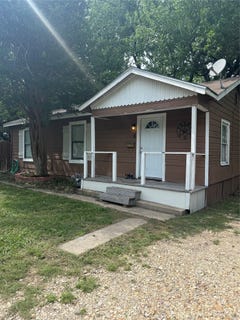 /international/us/1006-bishop-street-commerce-tx-110107859971/