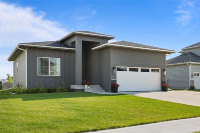 /international/us/1060-cedar-street-waukee-ia-110101402174/?lang=zh-cn