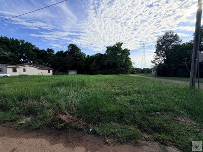 /international/us/1423-oak-st-texarkana-tx-110108934517/