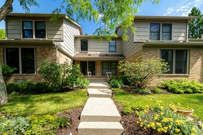 /international/us/2254-rivenoak-court-ann-arbor-mi-110106693328/