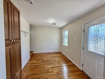 /international/us/1005-6th-street-west-babylon-ny-110108293746/