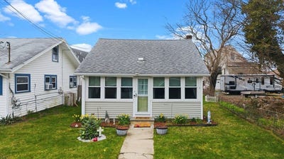 /international/us/52-point-st-fairhaven-ma-110107318746/