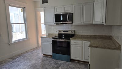 /international/us/47-dickerman-street-new-haven-ct-110103367527/