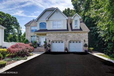 /international/us/220-lloyd-road-aberdeen-nj-110108705990/