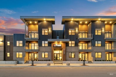 /international/us/4340-e-haystack-st-boise-id-110099979624/