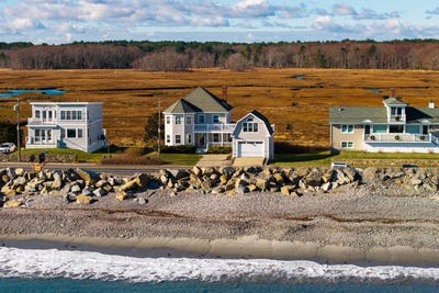 /international/us/1643-ocean-boulevard-rye-nh-110103794914/