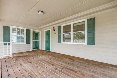 /international/us/716-w-main-street-celina-tx-110102409191/