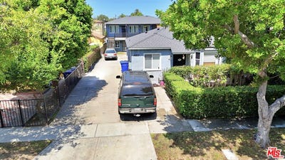/international/us/8973-alexander-ave-south-gate-ca-110108752202/