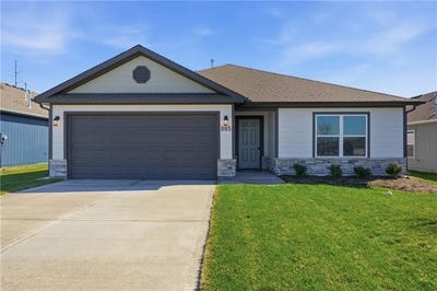 /international/us/588-w-bluebird-street-gardner-ks-110108398694/
