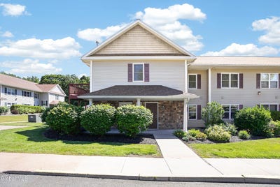 /international/us/1200-hillside-avenue-niskayuna-ny-110109117312/